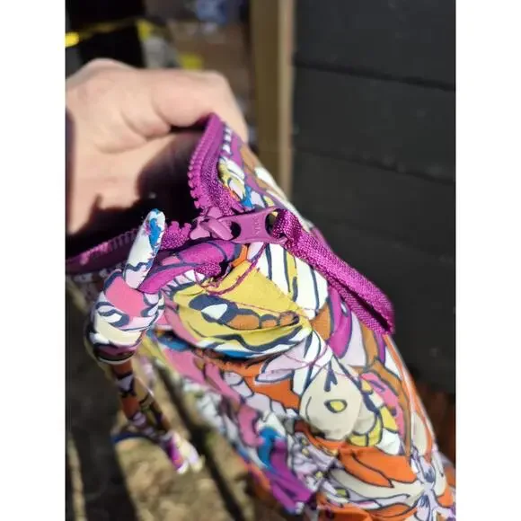 Vera Bradley Womens Featherweight Original Hipster Crossbody, Flutter, $80 MSRP - Picture 9 of 9